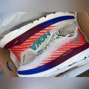 Brand New Hoka W Mach 5 size 7.5. Shoes did not come with any tags